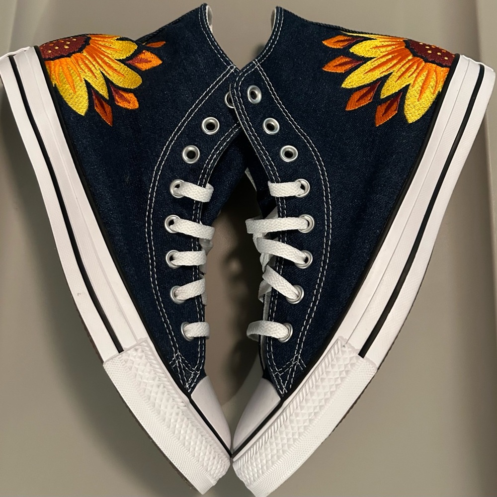 Converse Chuck Taylor All Star High Sunflower Blue Denim Yellow Orange size 9.5
